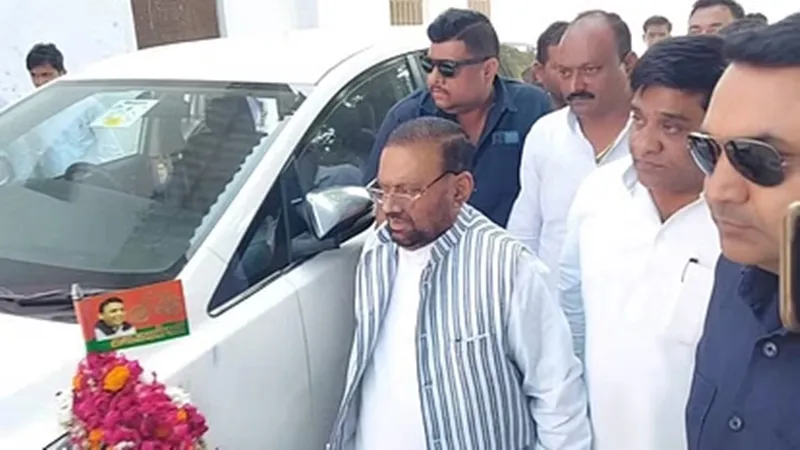 रायबरेली: स्वामी प्रसाद मौर्य के करीबी ने विद्युत उपकेंद्र में की तोड़फोड़, कर्मचारियों को पीटा