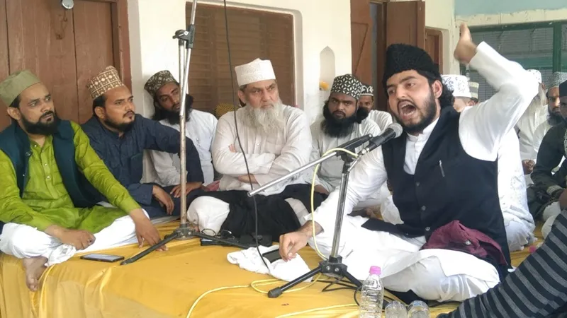 अयोध्या: अकीदत के साथ मना बड़ी बी साहिबा का उर्स, कव्वालों ने बांधा समां