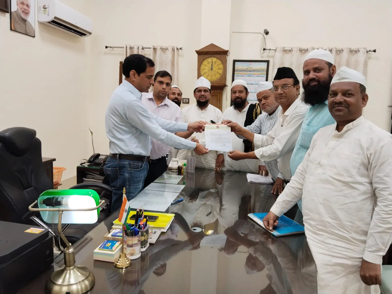 बरेली: उर्स-ए-रजवी पर ट्रेनों में अतिरिक्त कोच लगाने की मांग