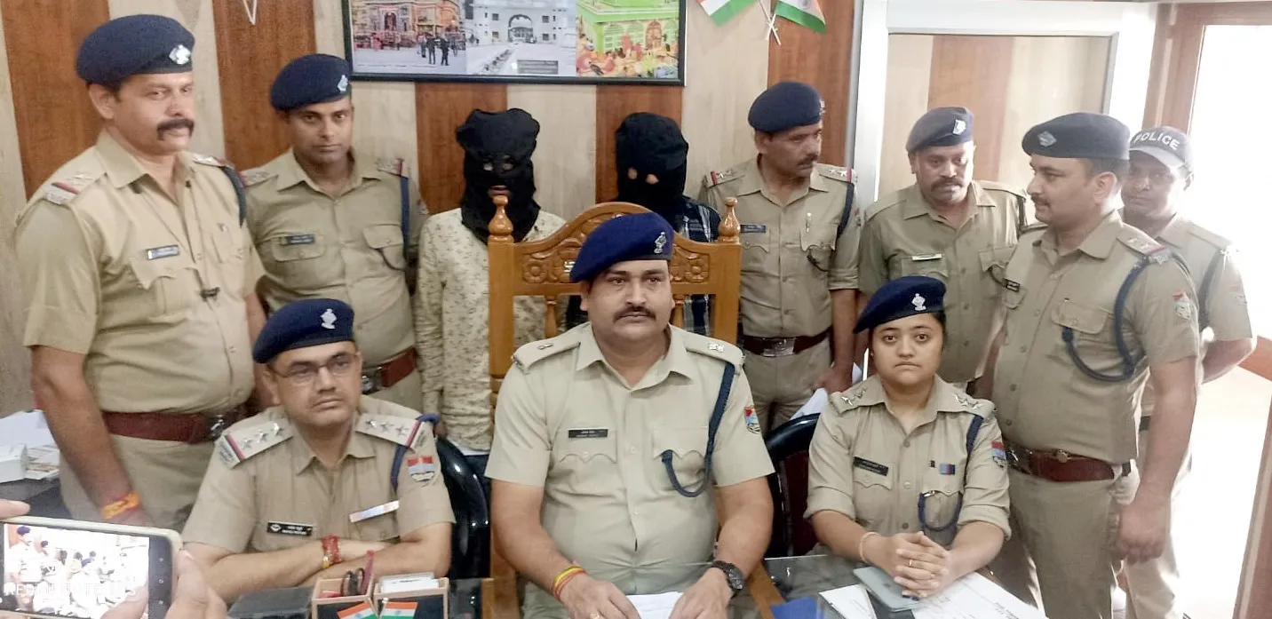 काशीपुर: डाकघर से चोरी ढाई लाख रुपये के मामले में दो आरोपी गिरफ्तार, नगदी बरामद