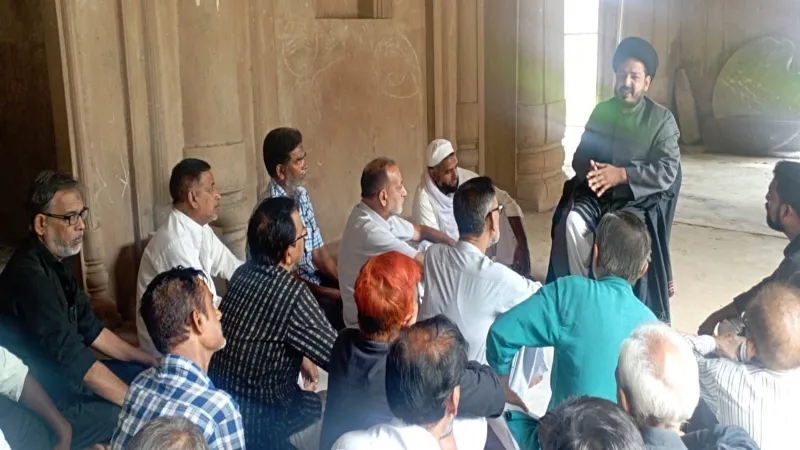 कर्बला में कुर्बानी दे हुसैन ने इंसानियत को बचाया : मौलाना 