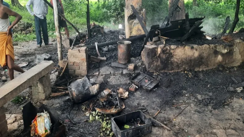 अयोध्या : दुकान में लगी आग, सिलेंडर फटने से बालिका गंभीर रूप से घायल 