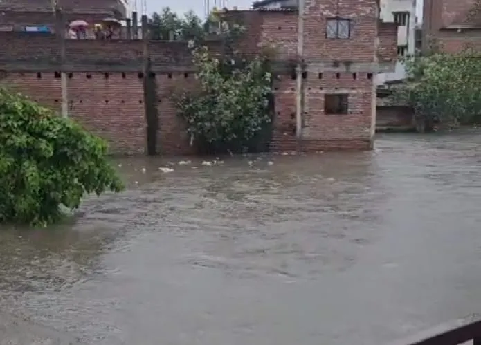 रुद्रपुर: आपदा विभाग का अलर्ट ,उफनाने लगी रुद्रपुर की कल्याणी नदी