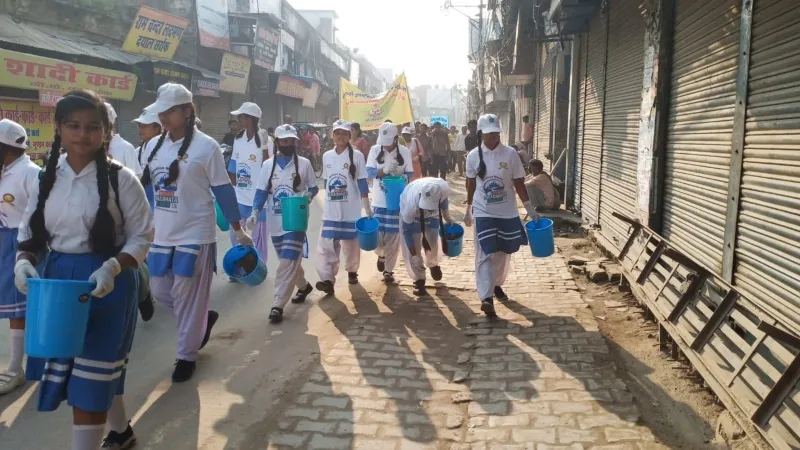 अयोध्या में स्वच्छता लीग पखवाड़ा शुरू,  7 स्कूलों के 5 हजार बच्चों ने निकाला प्लाॅग रन 