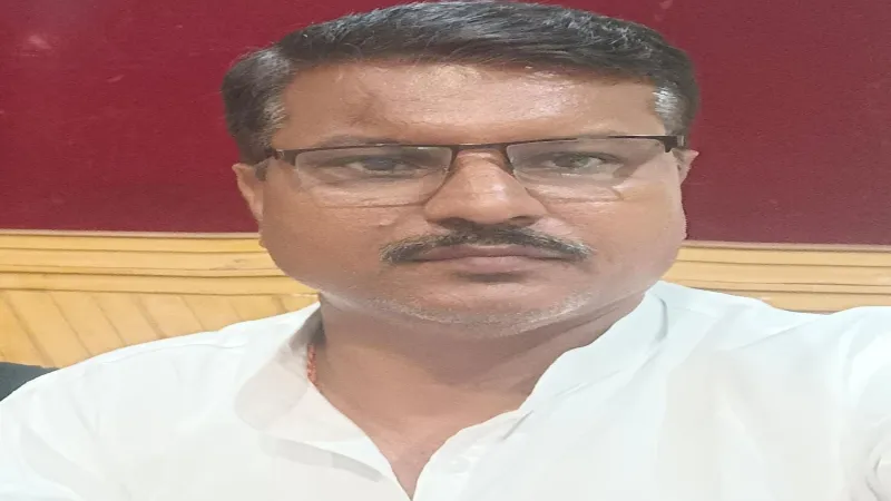 अयोध्या : बदायूं मामले को लेकर भड़के शिक्षक, बीएसए के निलम्बन की मांग 