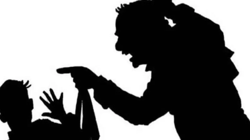 अमेठी : अध्यापक की दबंगई, कक्षा 10 के छात्र को पीटा - परिजनों ने पुलिस से की शिकायत 