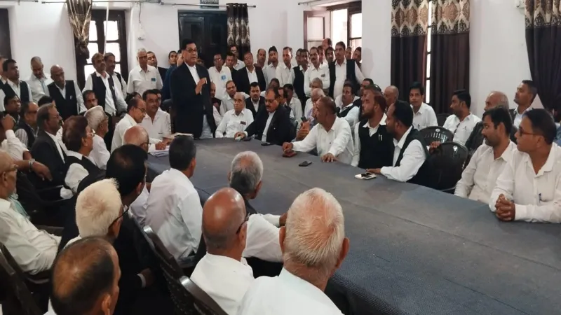 हापुड़ कांड : 12 सितम्बर तक अयोध्या के अधिवक्तओं ने की हड़ताल 