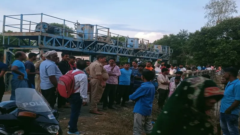 बहराइच में मूर्ति विसर्जन के दौरान युवक नहर में डूबा