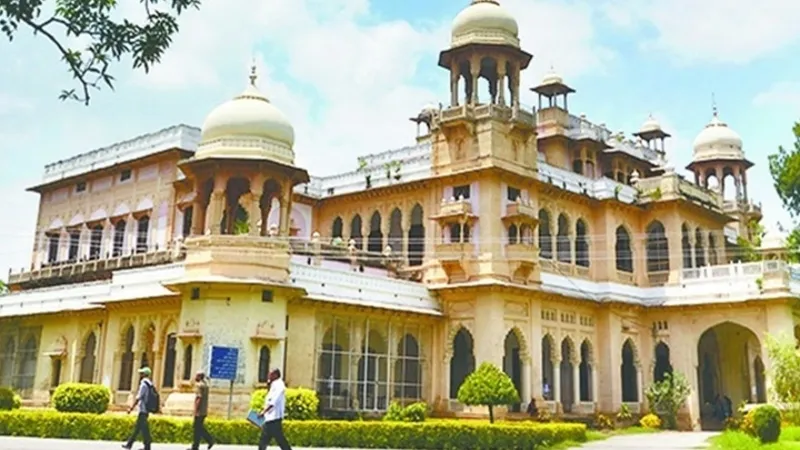 प्रयागराज : इविवि में अब NRI को मिलेगा विदेशी छात्र कोटे से प्रवेश