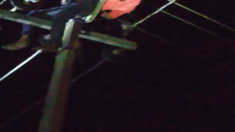 बहराइच : लाइन सही करते समय शुरू हुई सप्लाई, कर्मचारी की मौत