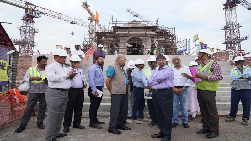 अयोध्या : दिसंबर तक मंदिर का काम पूरा करने व यात्री सुविधा केंद्र शुरू करने पर मंथन