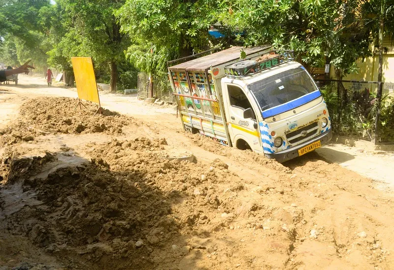 मुरादाबाद : नगर निगम के सामने एजेंसी से 5 करोड़ जुर्माना वसूलने की चुनौती, 2 लाख घरों व प्रतिष्ठानों में लग रहा स्मार्ट मीटर