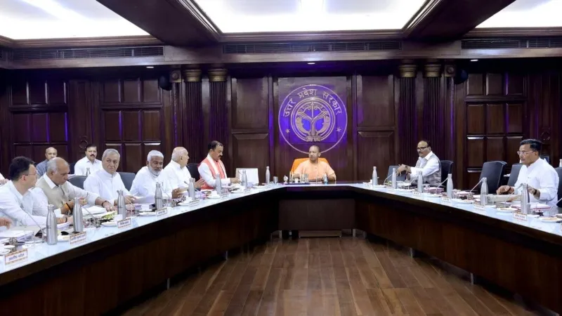 UP Cabinet Meeting : बैठक में 15 प्रस्तावों पर मिली मंजूरी, NOIDA की तर्ज पर बनेगा बुंदेलखंड औद्योगिक विकास प्राधिकरण 
