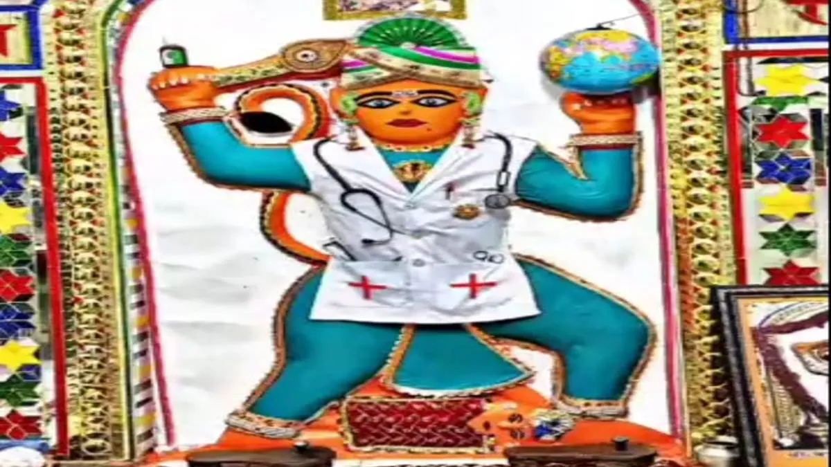 यहां हनुमान खुद डॉक्टर बनकर करते हैं इलाज, लाखों की संख्या में पहुंचते हैं भक्त
