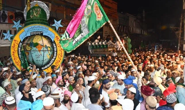 बरेली: फलक के नजारों जमी की बहारों, ईद मनाओ हुजूर आ गए हैं...