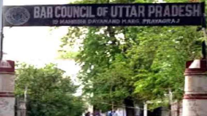 हापुड़ कांड : UP बार कॉउंसिल सदस्य अखिलेश अवस्थी ने इस पद से दिया इस्तीफा