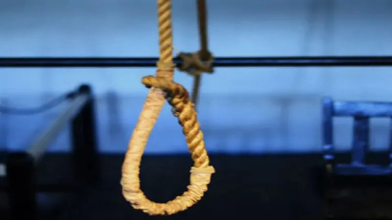 बहराइच में फंदे से लटकता मिला विवाहिता का शव