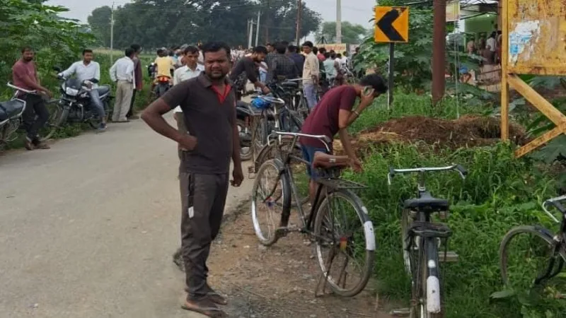 औरैया : संदिग्ध परिस्थतियों में आटो चालक का शव मिला, जांच में जुटी पुलिस 