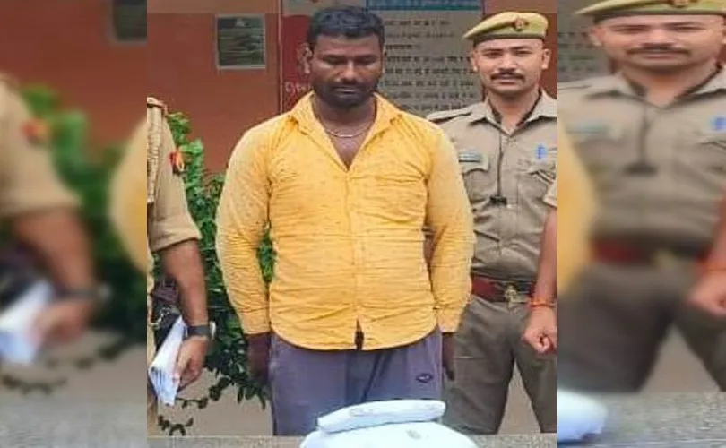 लखीमपुर-खीरी: जिला बदर अपराधी 900 ग्राम गांजे के साथ गिरफ्तार 