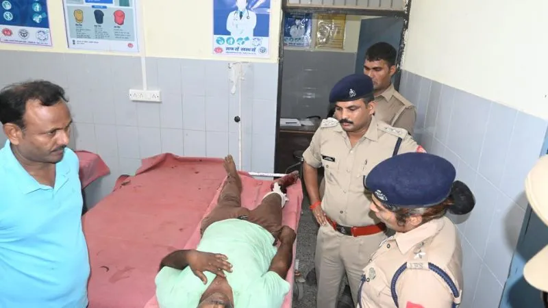 Auraiya News: पुलिस मुठभेड़ में हत्यारोपी के पैर में लगी गोली, गिरफ्तार, महिला की हत्या कर फेंका था शव