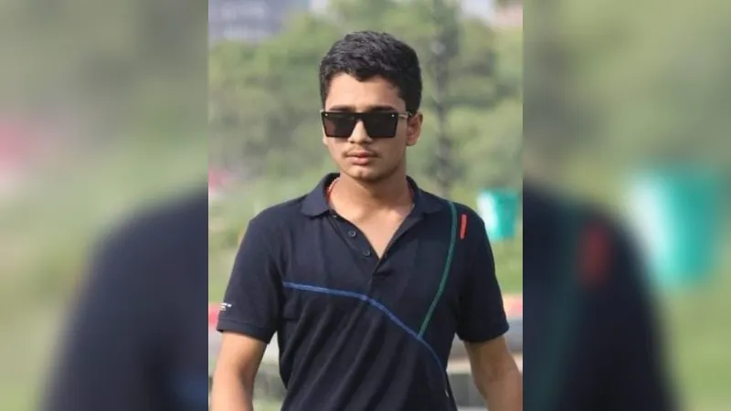 Banda Suicide: राज्यमंत्री के PRO के बेटे ने फंदा लगाकर दी जान, परिजनों में मचा कोहराम