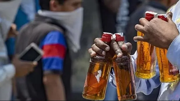 सावन: बरेली शहर के लोगों पर चढ़ा भक्ति का नशा... देहात वालों ने तोड़ा पीने का रिकॉर्ड