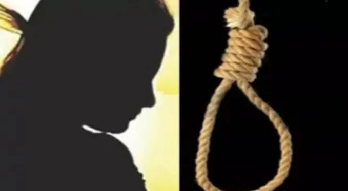 बरेली: संदिग्ध हालात में महिला ने फंदे पर लटक कर दी जान