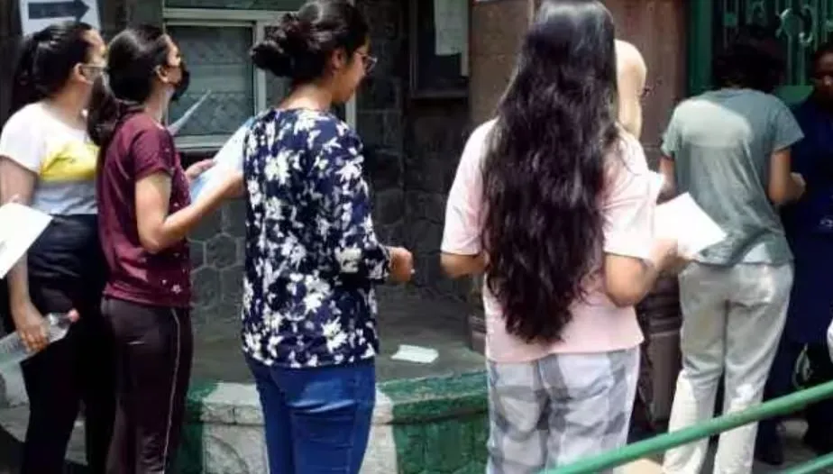 बरेली: पिछले महीने बीएएमएस का रिजल्ट हो गया था लीक