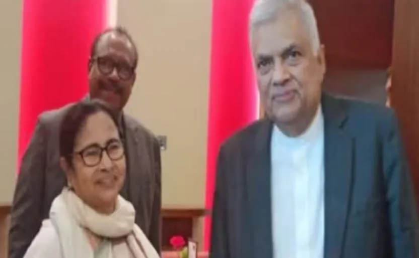 ममता बनर्जी ने किया श्रीलंका के राष्ट्रपति को व्यापार सम्मेलन में शामिल होने के लिए आमंत्रित