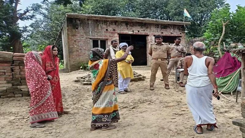 प्रतापगढ़: शराब के नशे में धुत कलयुगी बेटे ने बुजुर्ग पिता को पीट-पीट कर मार डाला