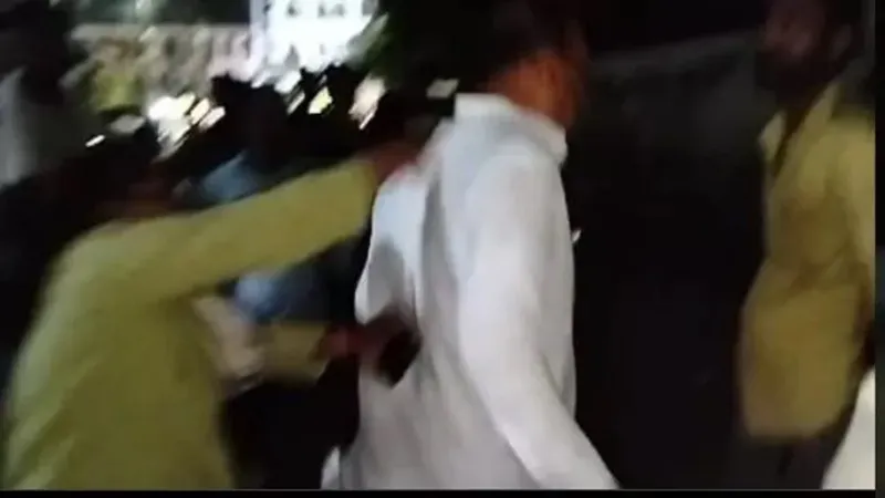 लखनऊ: नशे में धुत भाजपा नेता ने दंपती से की अभद्रता तो नाराज महिला ने जड़े थप्पड़, वीडियो वायरल