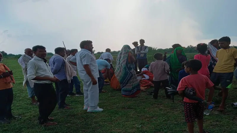 हमीरपुर: आकाशीय बिजली गिरने से महिला की मौत, दूसरी गंभीर