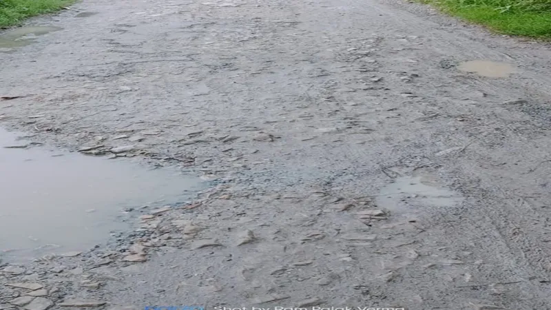 गजब : 23 साल बाद भी PWD को कार्यदायी संस्था ने हैंड ओवर नहीं की सड़क, बदहाल हालत में है मार्ग 