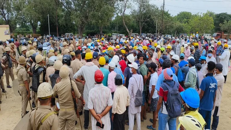 आगरा दयालबाग बवाल: सात दिन के अंदर दिखाएं दस्तावेज, प्रशासनिक अधिकारियों और सत्संग सभा के बीच हुई बैठक