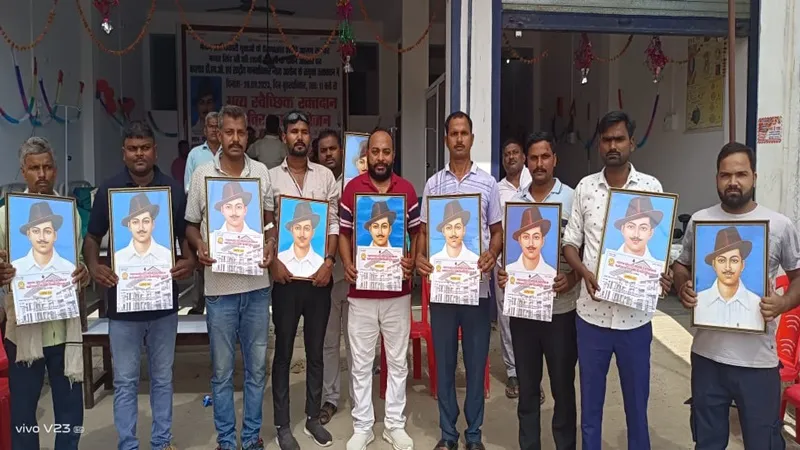बहराइच: रक्तदान कर युवाओं ने मनाया शहीदे आजम भगत सिंह की जयंती
