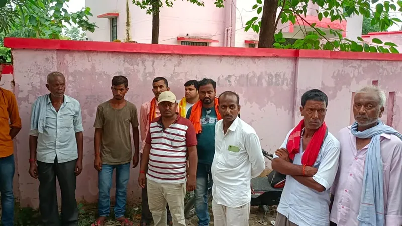 बहराइच: महिला ने फंदा लगाकर दी जान, पति समेत दो पर केस, छह माह पहले हुई थी शादी