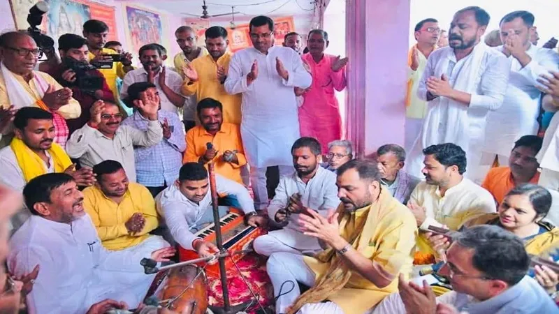 बांदा: प्रधानमंत्री के जन्मदिन पर राम रंग में रंगे नजर आये पीडब्ल्यूडी मंत्री