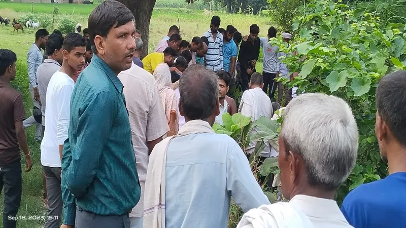 अयोध्या: पेड़ की डाल काटते हुए कुएं में गिरा छात्र, मौत 