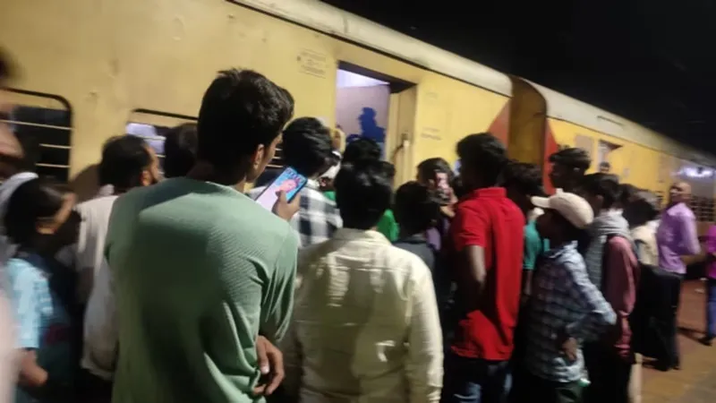 सोनभद्र: जम्मूतवी एक्सप्रेस में असलहाधारी बदमाशों ने यात्रियों से की लूटपाट