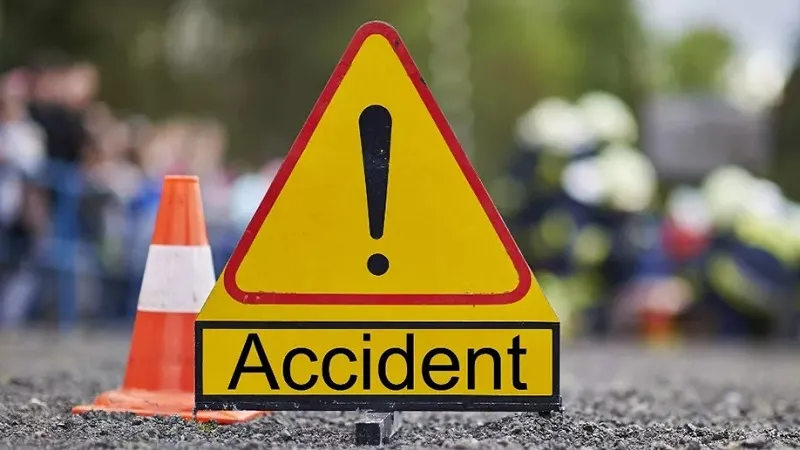 रामपुर: बाइक सवारों को अज्ञात वाहन ने मारी टक्कर, दो की मौत, दो घायल