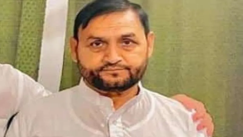 अमरोहा: चीनी मिल कर्मचारी की सड़क हादसे में मौत, ट्रैक्टर-ट्राली से टकराई बाइक