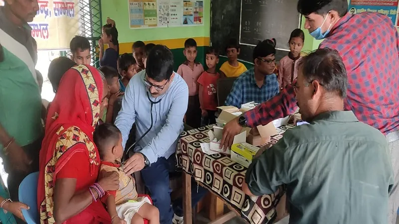 संभल: बुखार से वृद्धा समेत दो लोगों की गई जान, बीस दिन में एक दर्जन लोगों की हो चुकी मौत