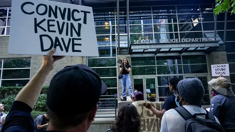 जाह्नवी कंडुला के लिए न्याय की मांग को लेकर सिएटल में निकाली रैली, सांसदों ने की जांच की मांग 