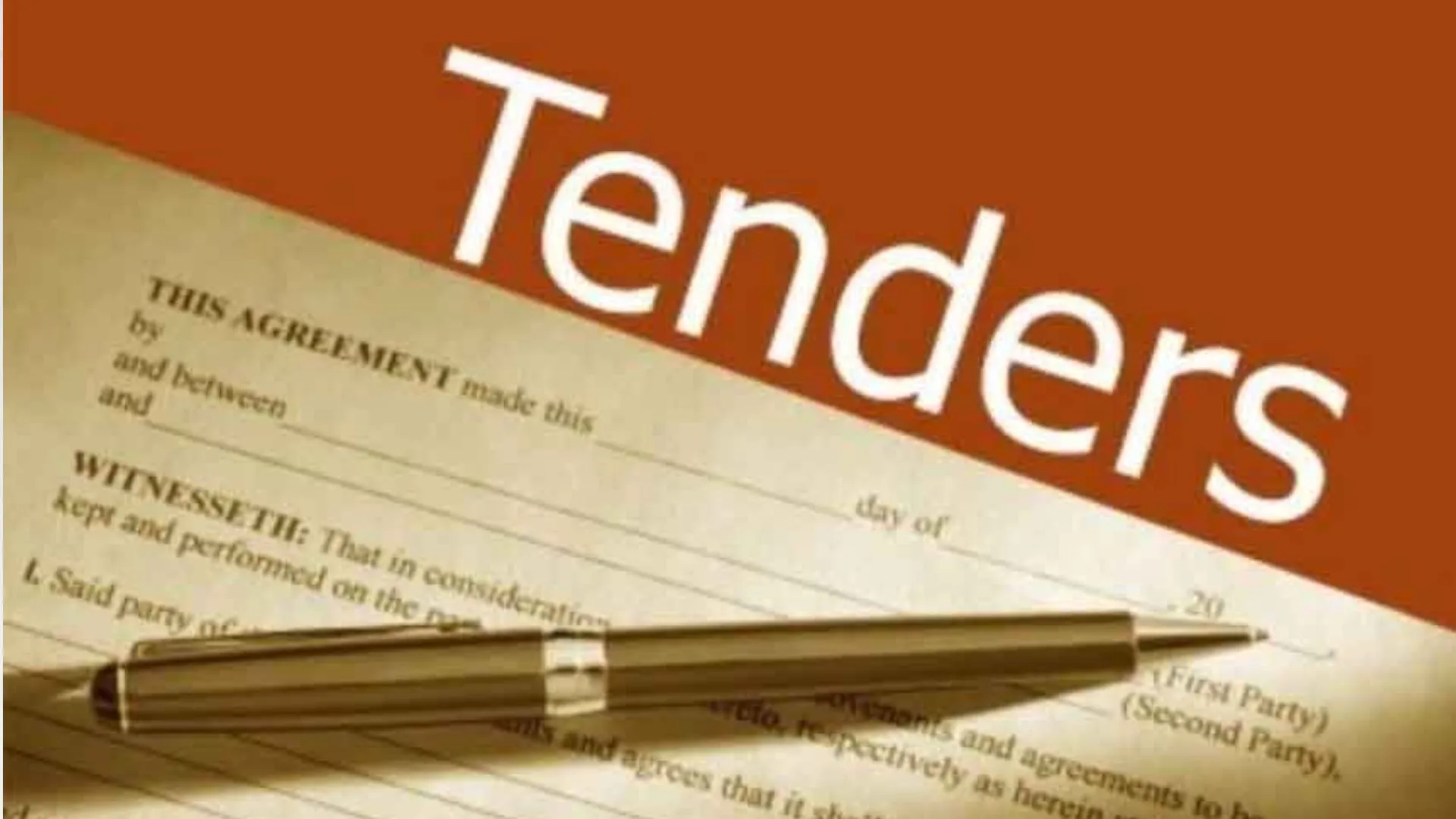 पीलीभीत: टेंडर के दिन बिना बताए भागे और भाजपा चेयरमैन की शिकायत पर छिना चार्ज..जानिए मामला