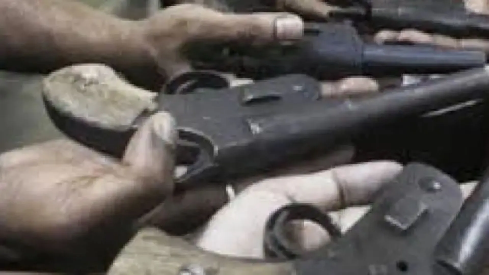 बरेली : घर में तमंचा बनाने की फैक्ट्री पकड़ी, उत्तराखंड में करते थे सप्लाई