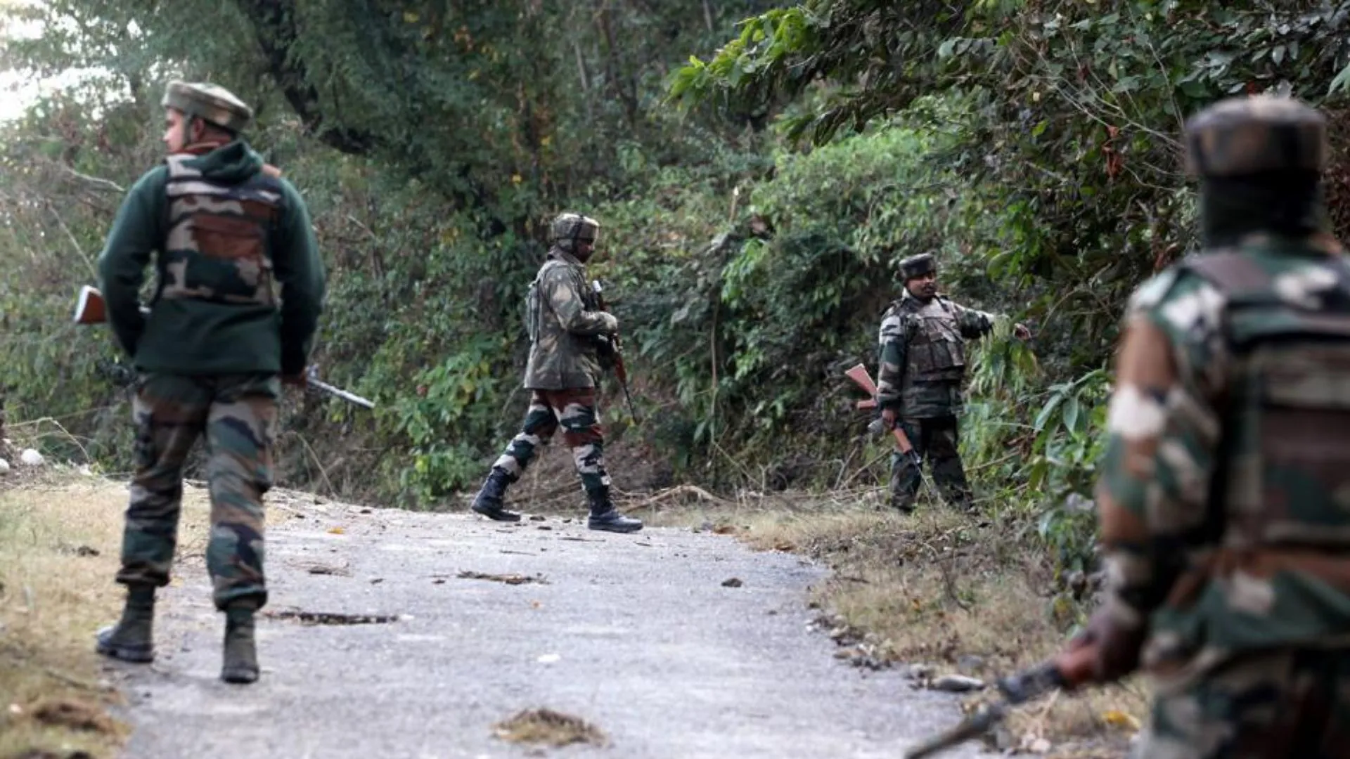 जम्मू-कश्मीर: रियासी में छिपे आतंकवादी के खिलाफ अभियान दूसरे दिन भी जारी, कल मुठभेड़ में मारा गया था एक आतंकी 