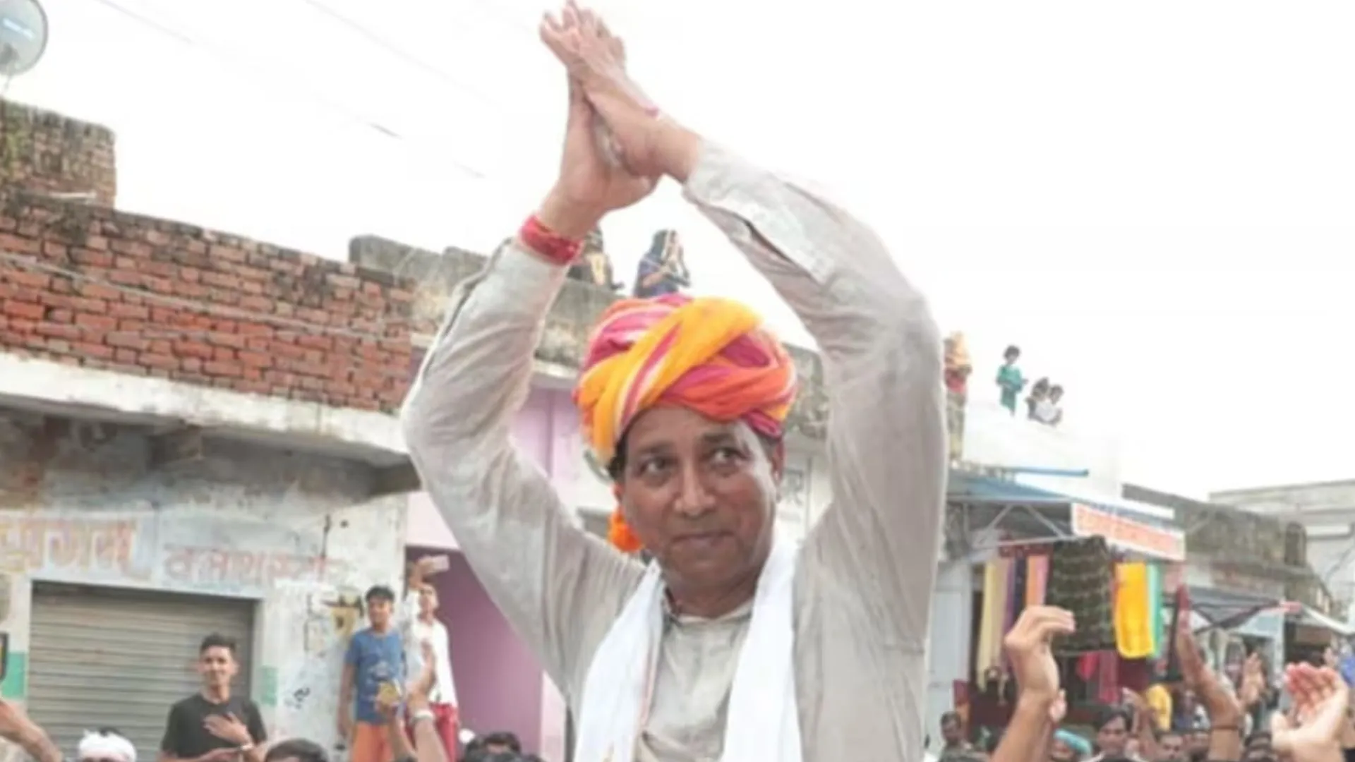 राजस्थान के बर्खास्त मंत्री गुढ़ा शिवसेना में हुए शामिल, CM शिंदे ने दिलाई सदस्यता