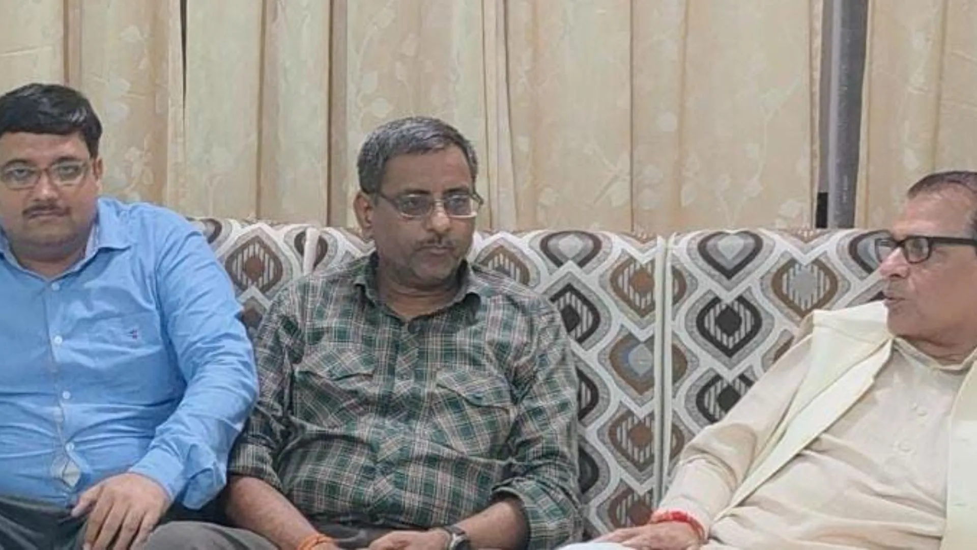 ...एमएलसी जयपाल व्यस्त पीलीभीत पहुंचे, क्या बिजली का कराएंगे समाधान? अधिवक्ता भी सुना आए दुखड़ा!