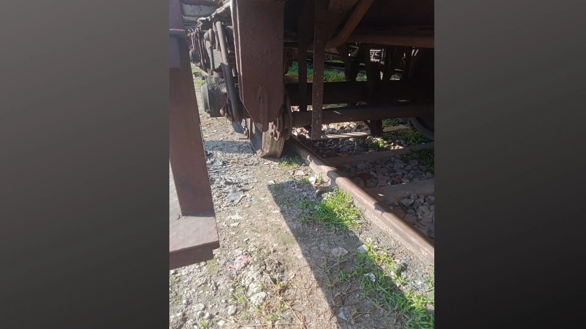 बरेली: जंक्शन यार्ड में मालगाड़ी हुई डिरेल, अधिकारियों में हड़कंप