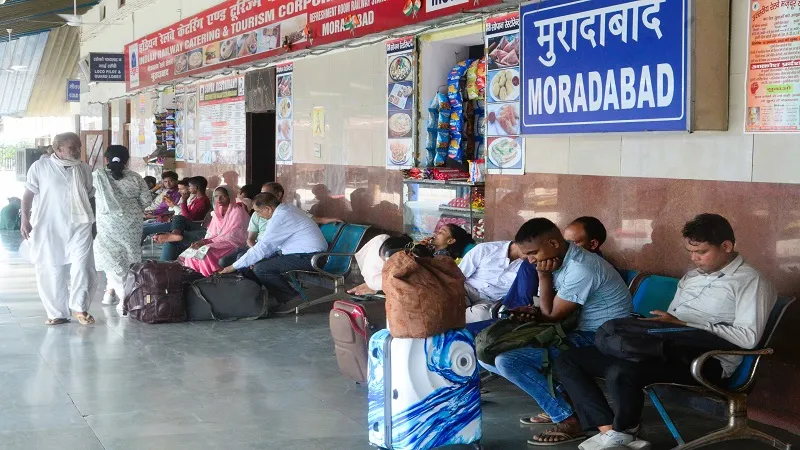 2023 G20 New Delhi summit : ट्रेनों के देरी से चलने और रद होने से यात्री परेशान